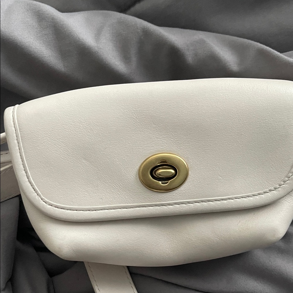 Elegant White Leather coach bag